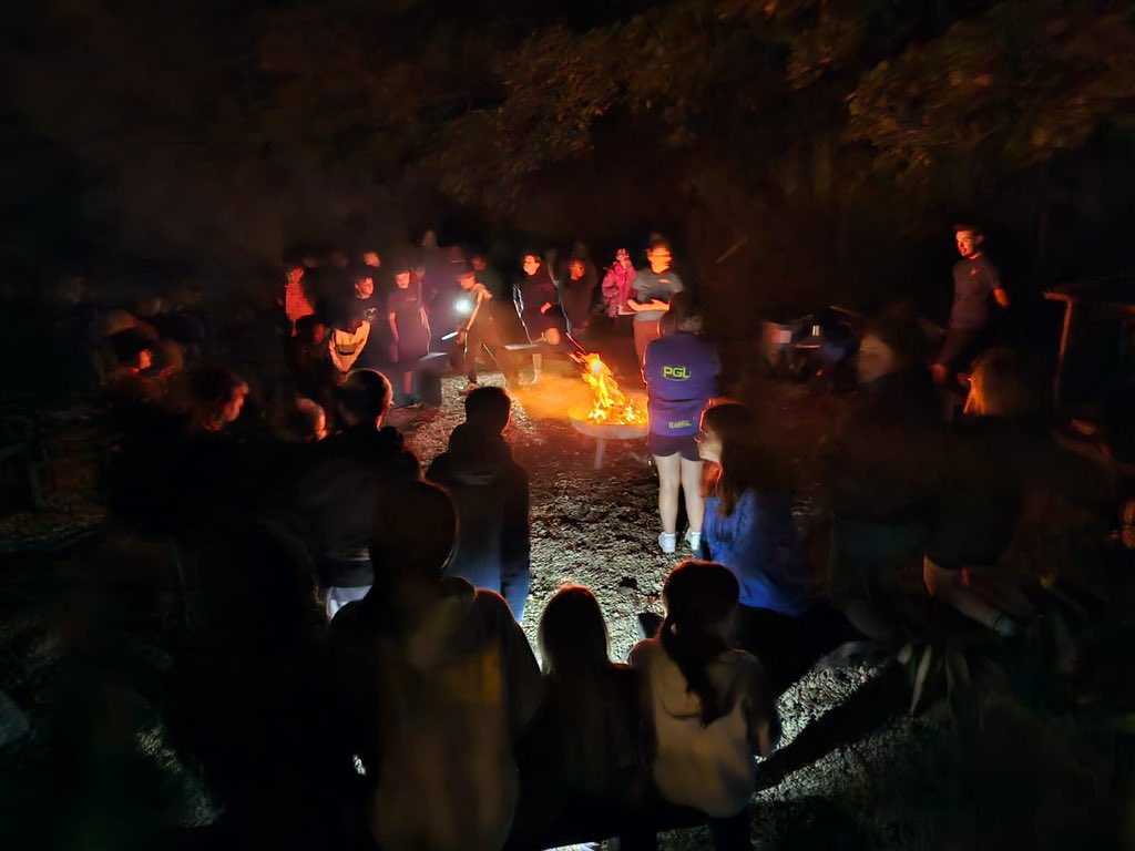BarnwellY7Adv's tweet photo. Loving a good sing song round the campfire!🔥 https://t.co/715niGPE07