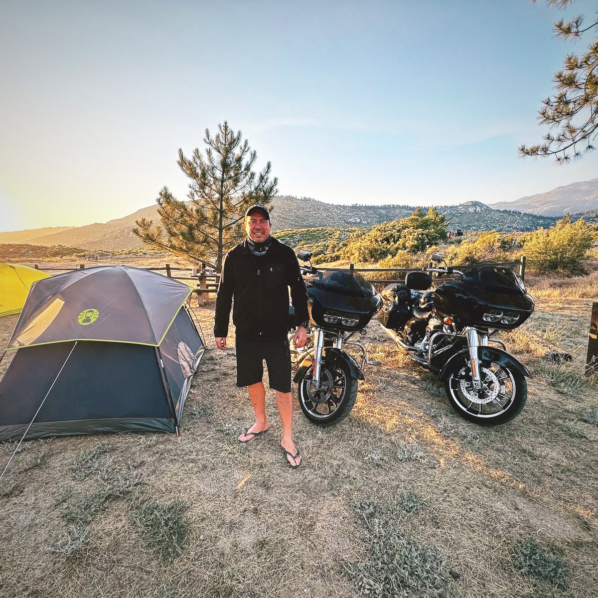 us20riders's tweet photo. Throwback on our 2022 road trip! Getting lost in the San Bernardino mountains in California.
It isn’t healthy to only have one road trip a year… we need more!!!
What about you? Are you riding today? https://t.co/niUX296Q7b