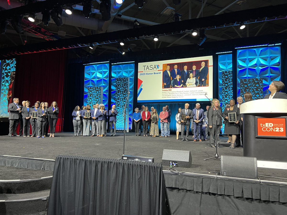 I’m #SuperProud of my #SisterSupe @drgoffney of @AldineISD 🙌🏽 💫 and my #BrotherSupe 🙌🏽💫@Dr_McFarland of @CrowleyISD ✨ - more #LeadLearners #WeLeadEd
