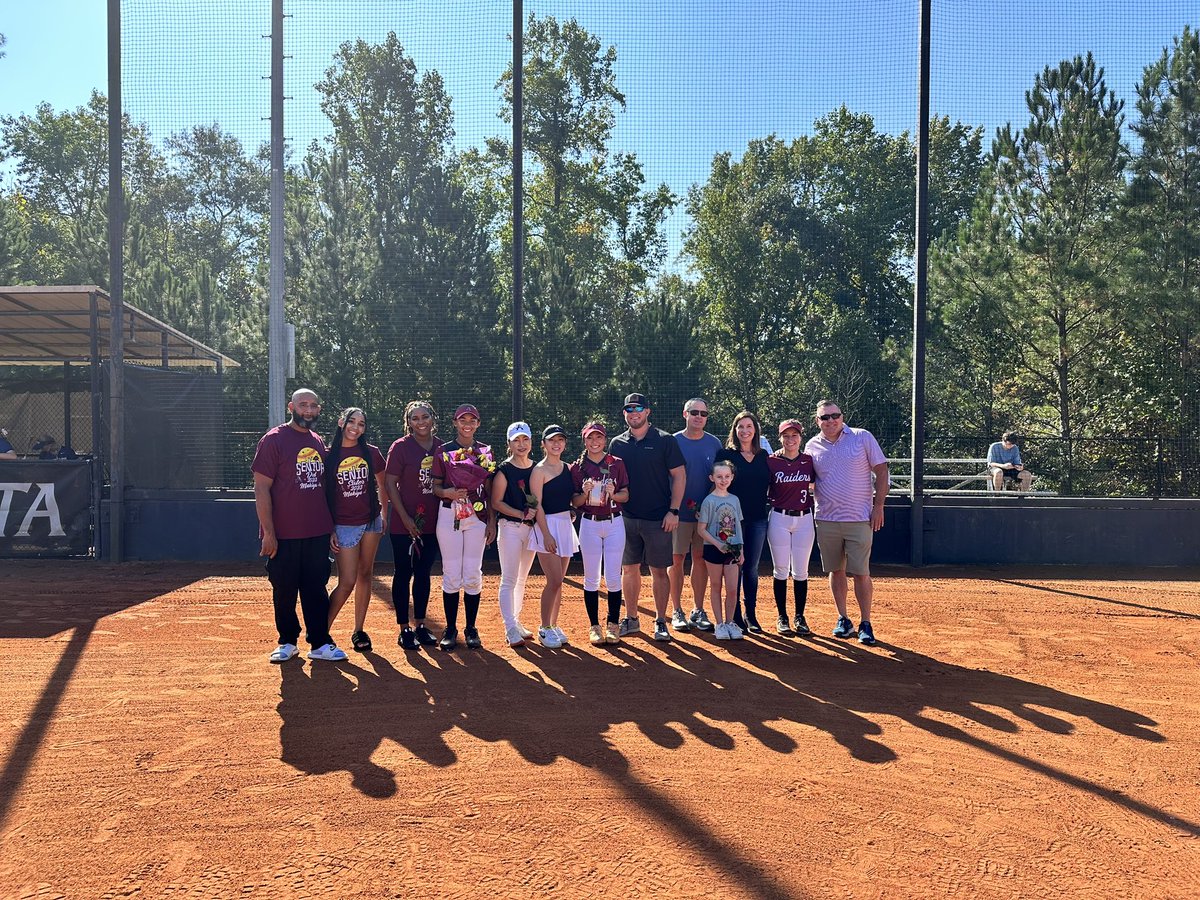 RaiderSport's tweet photo. Proud of these seniors! Congratulations ladies and best of luck in your future endeavors!! @AHSSoftball2022 https://t.co/vocnAhXJdj