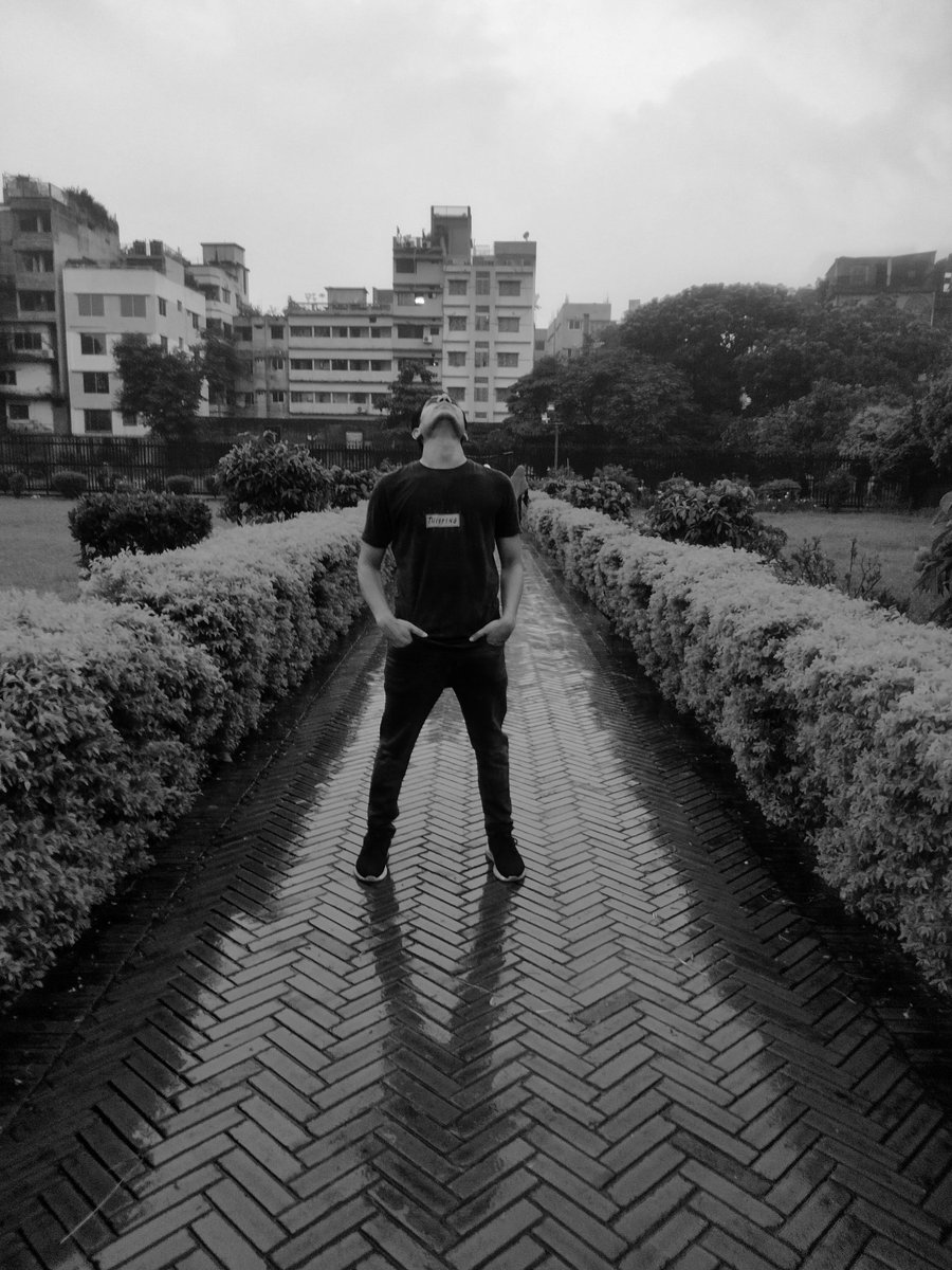 ClassicalPavel's tweet photo. বৃষ্টি তুমি আমার হয়ে ছুয়ে দিও তাকে.,
প্রতিটা মুহূর্তে আমি অনুভব করি যাকে..!! 🌧️ https://t.co/E3KErNZAkP