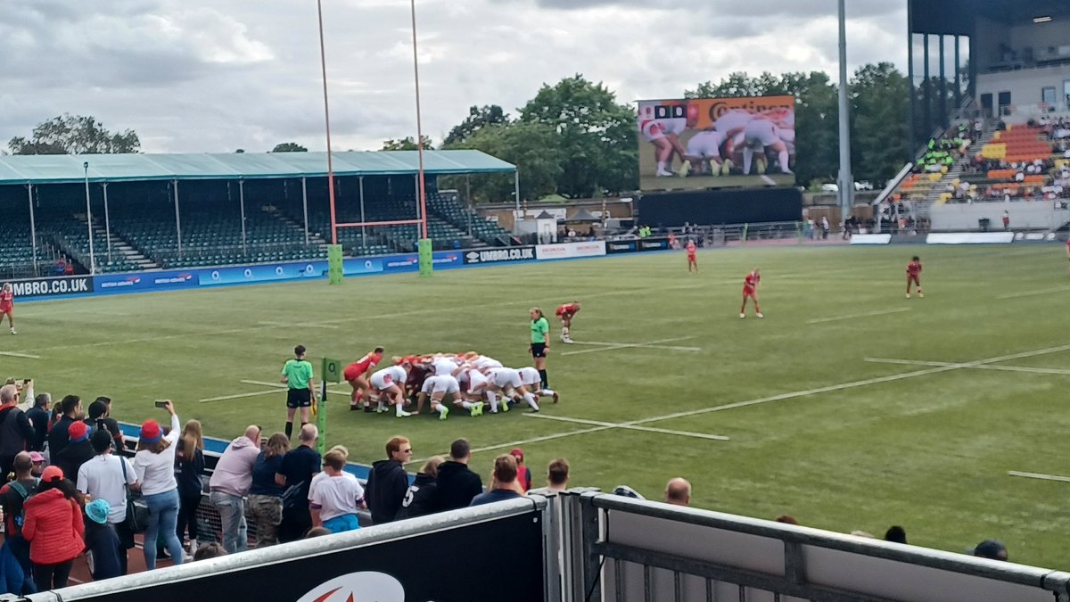 Good first half.   Let's go Red Roses #ENGvCAN #wrugby