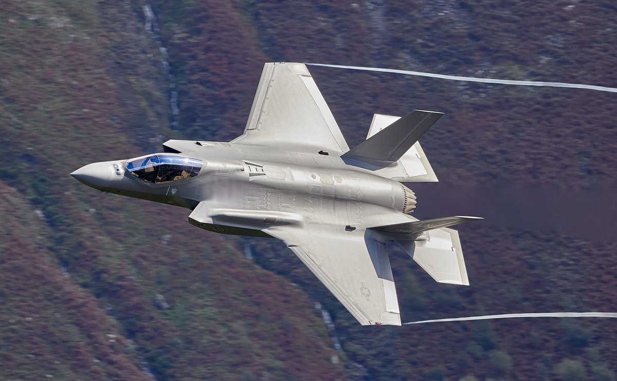 photographyman's tweet photo. F35 on low-level training in Cumbria. #Aircraft #flight #Military https://t.co/4QyfWKdePO