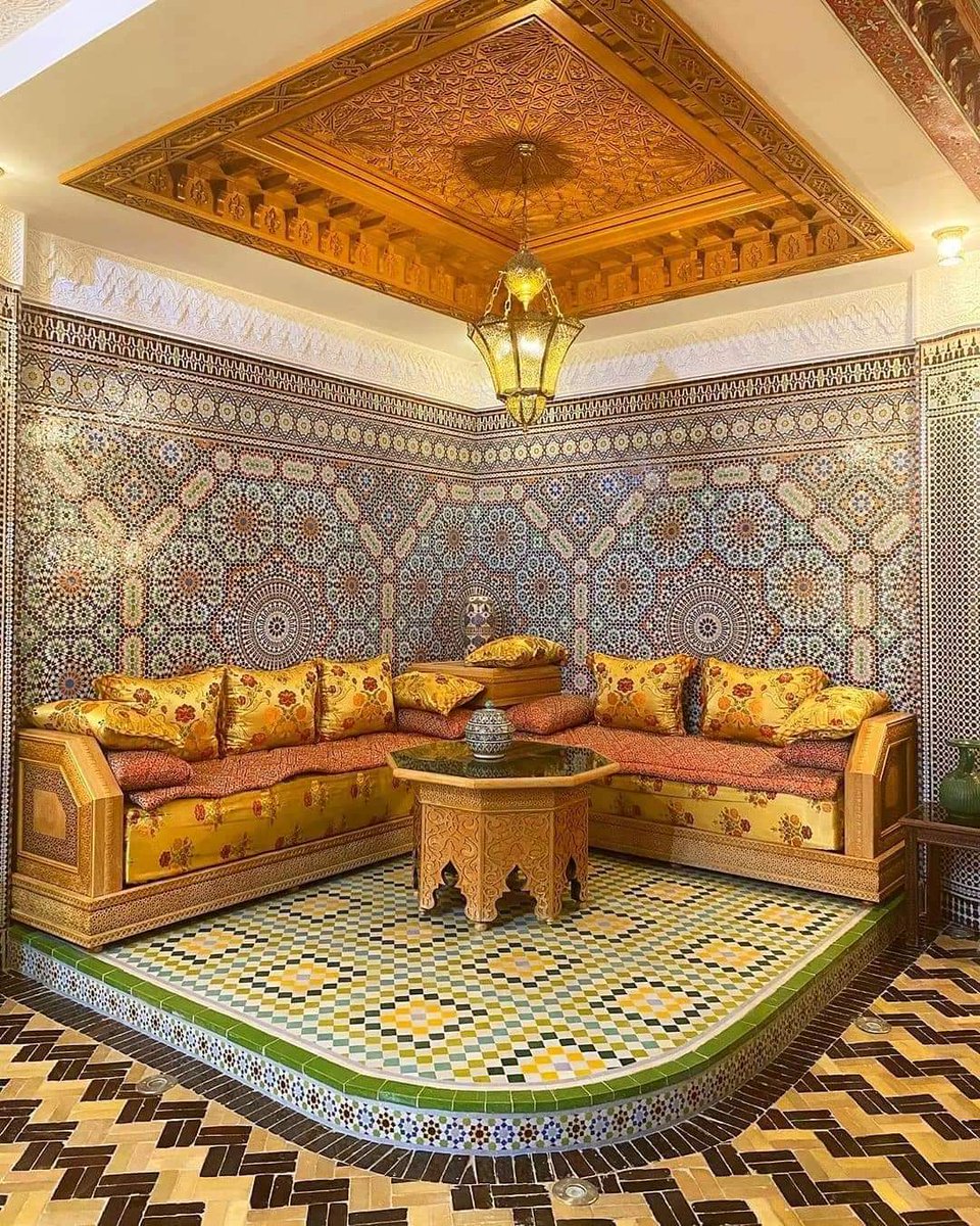 Fez 💚🤍💛
@erickmormar

#morocco #travelmorocco #artandall #architecture #art #travel #artist #photography