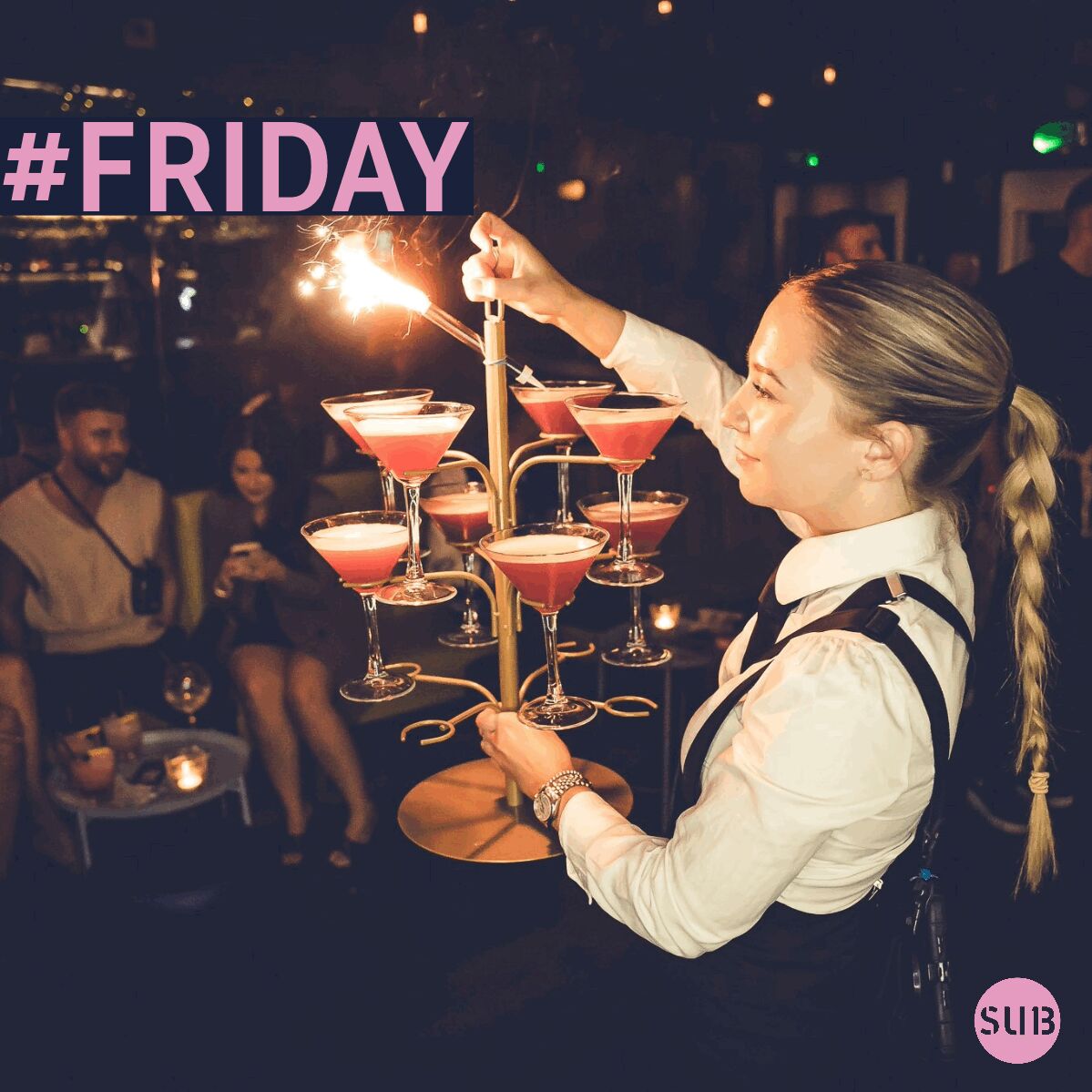 The weekend is here 🎉🎉🎉  

How about a porn star martini tree?! 👀
