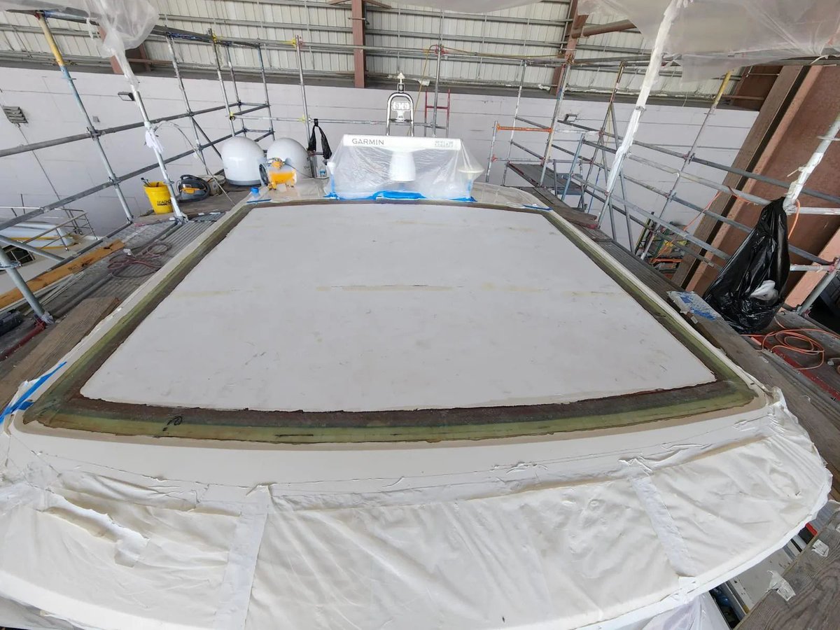 aquamare_europe's tweet image. Our US teams latest project involved removing the canvas retractable roof on their client's boat and converting it into a sleek, durable hardtop. Ready to cruise in style, no matter the weather.
Find more info here: buff.ly/3KN4siZ.
#BoatTransformation #HardtopUpgrade