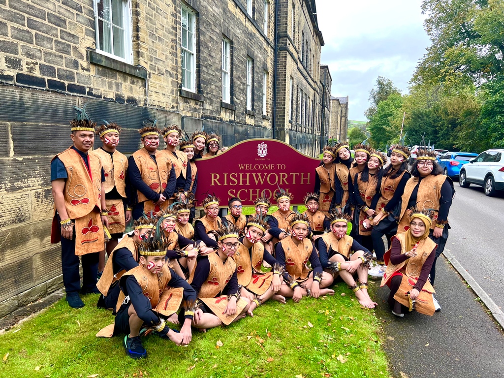 Rishworth1724's tweet photo. What an incredible week it has been at Rishworth with our cultural exchange students from Indonesia. It was a pleasure to see the students and teachers embracing everything Rishworth with such enthusiasm! Safe travels home - hope to see you again soon!

#rishworth #studylinks https://t.co/UDSRS29WBt
