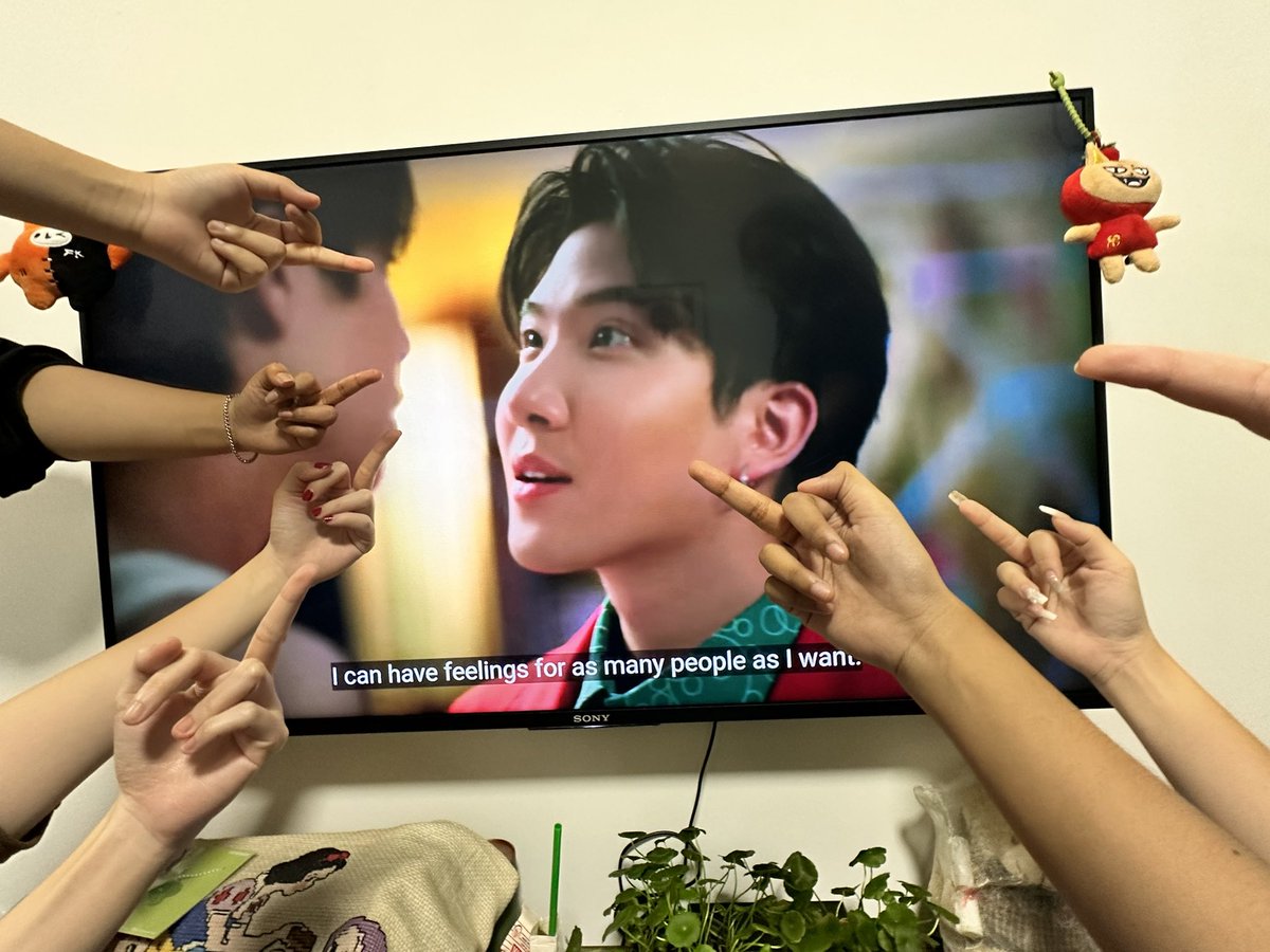 bookzhilla's tweet photo. this weeks middle finger #OnlyFriendsSeriesEP8 https://t.co/IHryMUMaAr