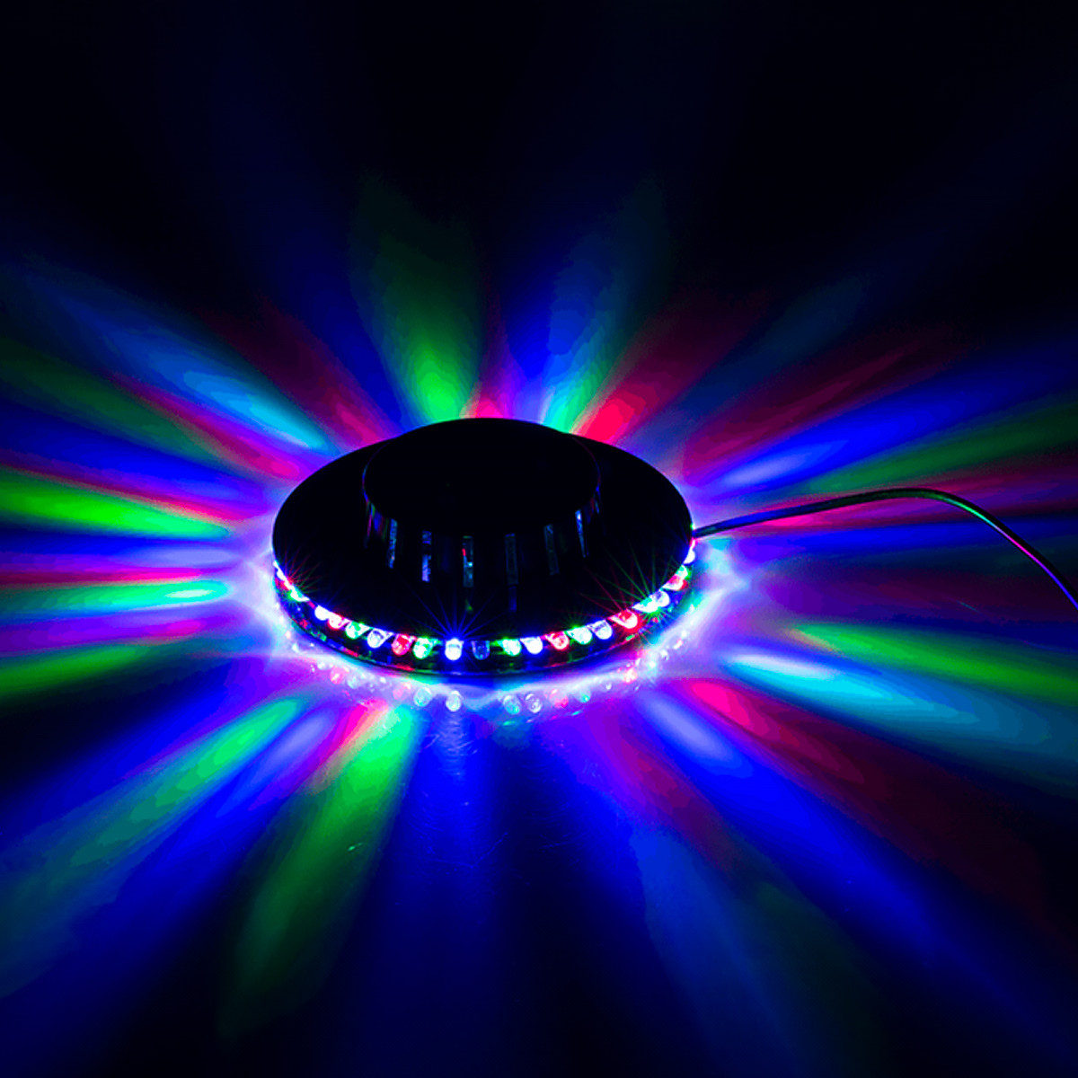 mycrazystuff's tweet photo. Lampe disco compacte 48 leds multicolore
La boule à facettes du 21ème siècle ! 
#lampedefête #discoled #mycrazystuff #soirée #ambiance #leds #portable #usb #effetslumineux #pistededanse #gadget #dancefloor
https://t.co/bJui19Wvq0 https://t.co/13VZexcZ8g
