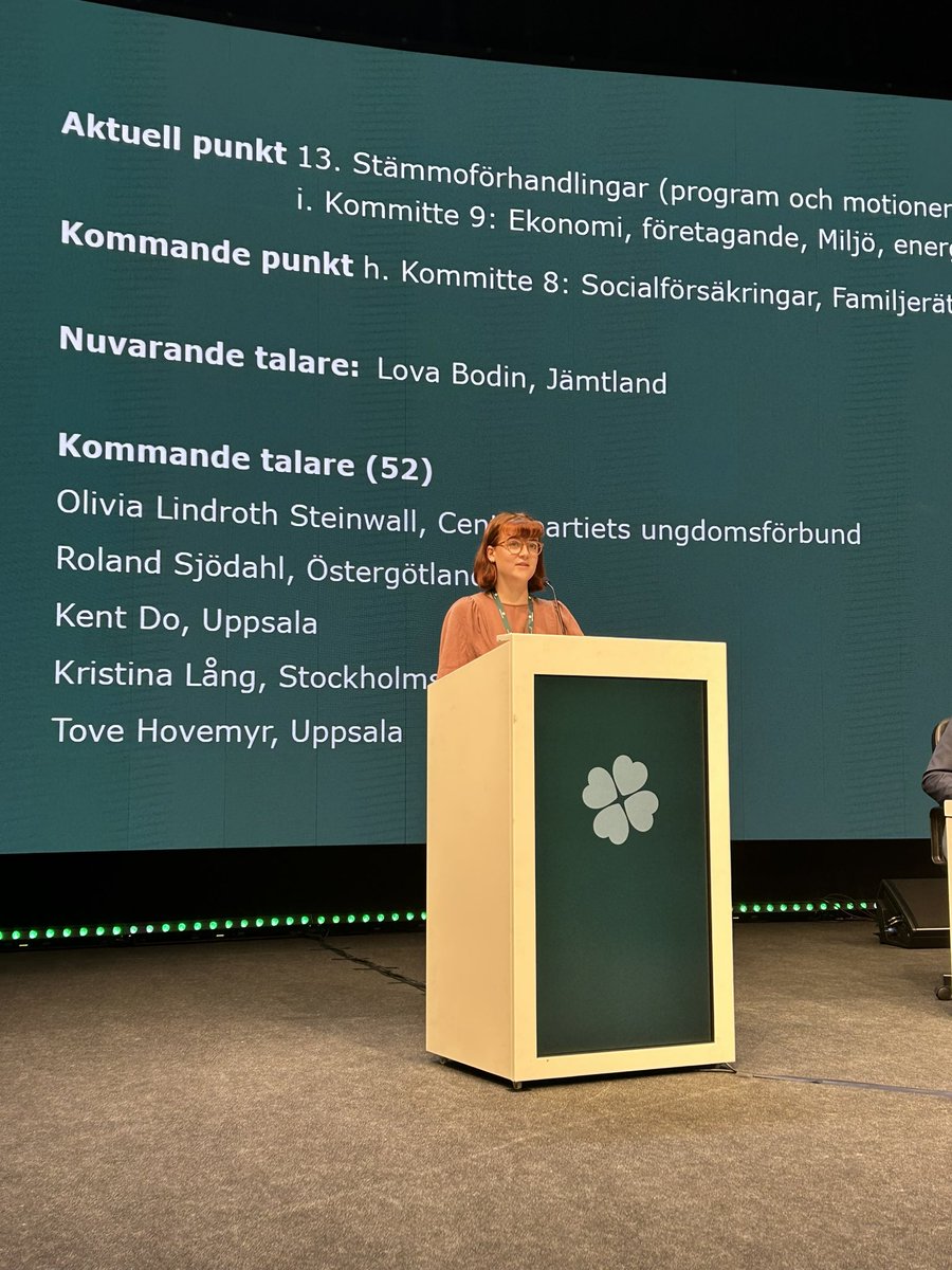@FjalarDo Lova Bodin citerar <a href="/LarsCalmfors/">Lars Calmfors</a>: ”Att ha euro som valuta har ett symbolvärde som är svårt att sätta siffror på”
<a href="/LovaBodin/">Lova Bodin</a>