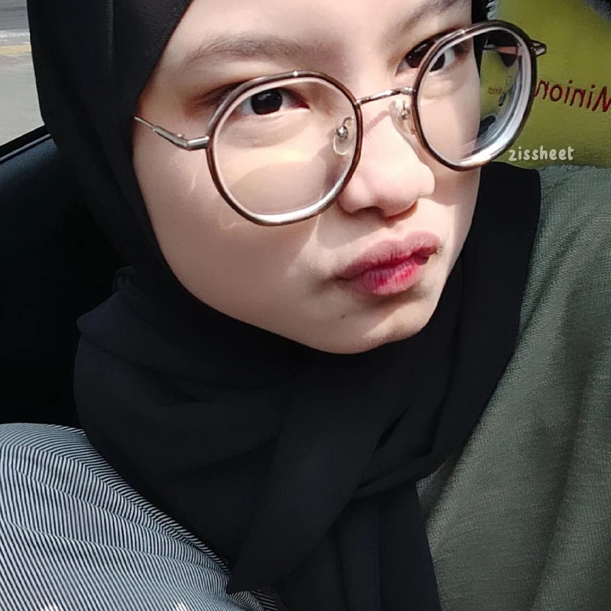 zissheet's tweet photo. driving to nowhere......... 🚘💨🎱🛹🚦

#ZRSD #Ze_RoseSelcaDay #SUNGHANBIN
#성한빈  #ZB1 #ZEROBASEONE #제로베이스원 @ZB1_official https://t.co/20m0N5oOc0