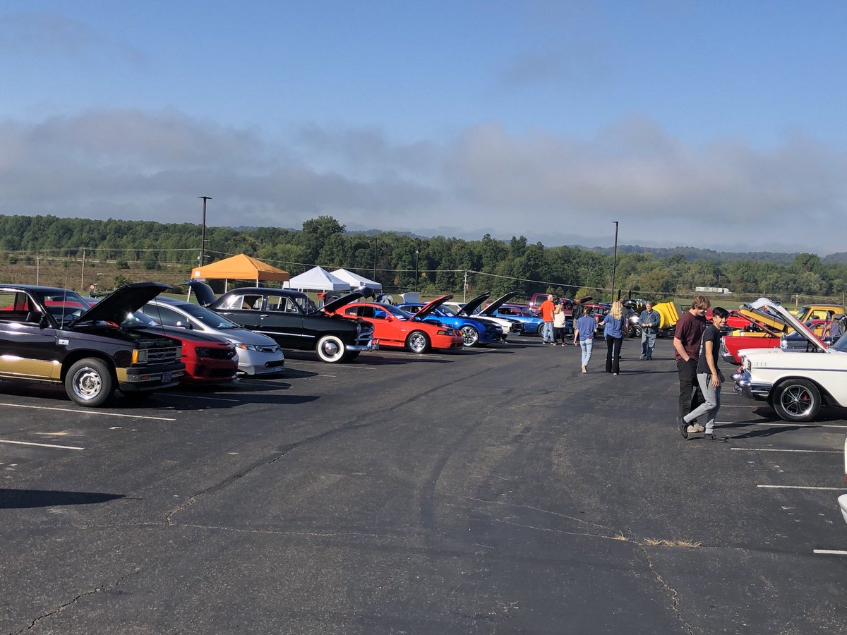 MECTC_Buffalo's tweet image. Great turnout for the auto show today! Most entries since we started this yearly event. Mother Nature blessed us with great weather as well. Still time to make it. #MECTC