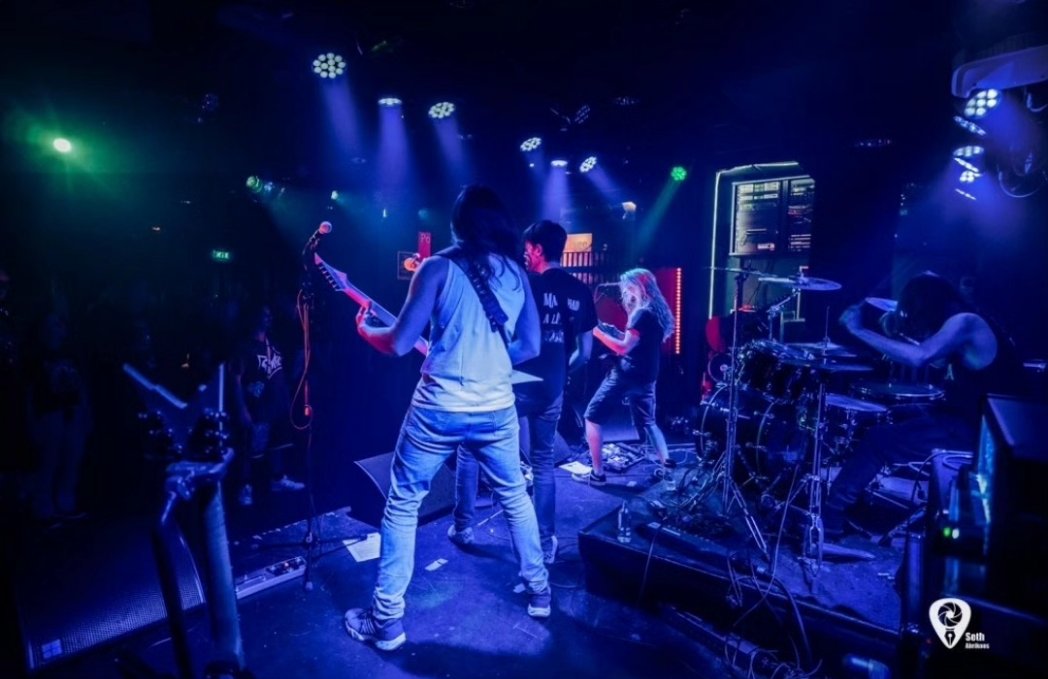 SethAbrikoos's tweet photo. 📷 New #brothersinraw photo report online:
- #TheFrontiers
- #Permeator
🔗 https://t.co/hIKRIvyb1S
.
.
.
All pics by me: #sethpicturesmusic - #sethabrikoos
All rights reserved :)
.
.
.
#photography #photographer #metal #band #dordrecht #popcentrale #sonyalpha #rotterdam
🤘✌️ https://t.co/gHf2qb7TZA
