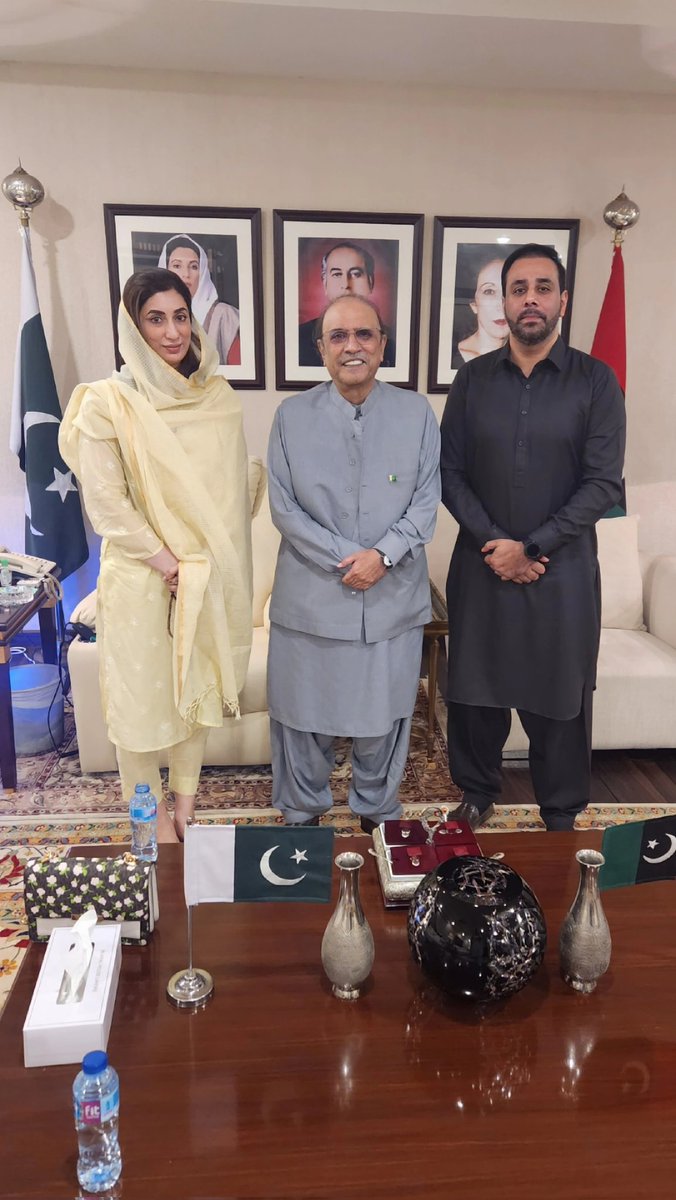 arshiyakaira's tweet photo. Had the pleasure of meeting Zardari Sb along with my husband @rana_ahsin. We had a very open discussion about the role of women in mainstream politics, current political scenario and upcoming elections. Revisited the memories of my Shaheed brother with Shaheed Mohtarma and Zardari Sb which rekindled the pain we both went through. Stay blessed and safe, sir.