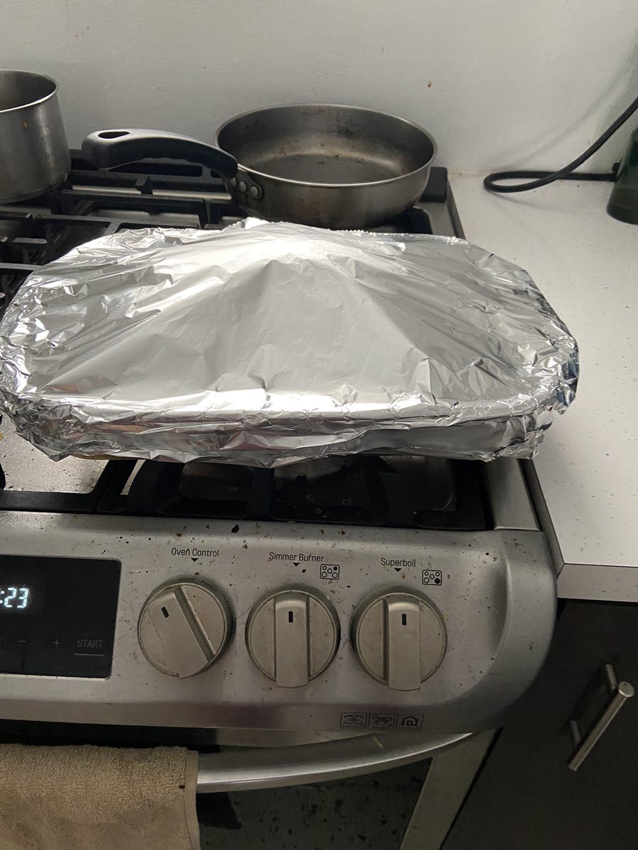 Pernil to the oven!#PuertoricanFood🍖 Mama is cooking today!🥰
