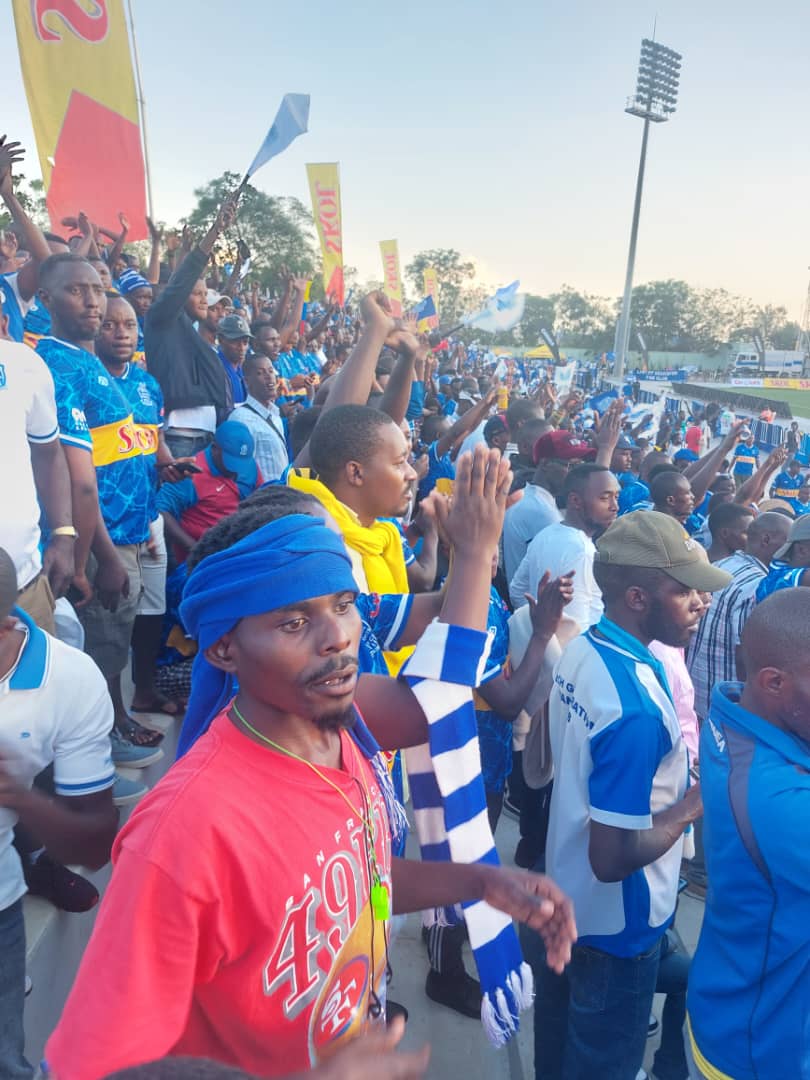 bbkigalifm's tweet photo. #CAFCC

🇷🇼Rayon Sports x AL Hilal Benghazi🇱🇾

Abafana bahageze kare!

#SimplySports https://t.co/rsrCOc9Kns