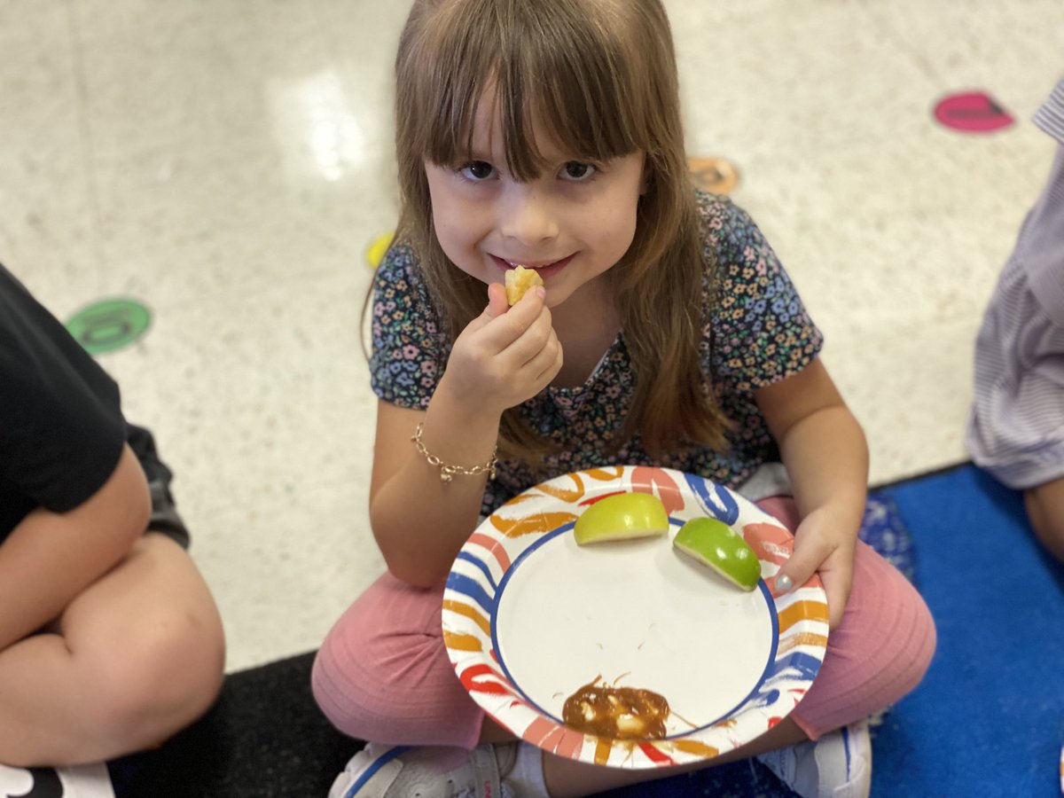 Kindergarten had a blast this week incorporating apples, apple pie, apple cake, and more into their learning in all content areas! #wilemonsteam #johnnyappleseed