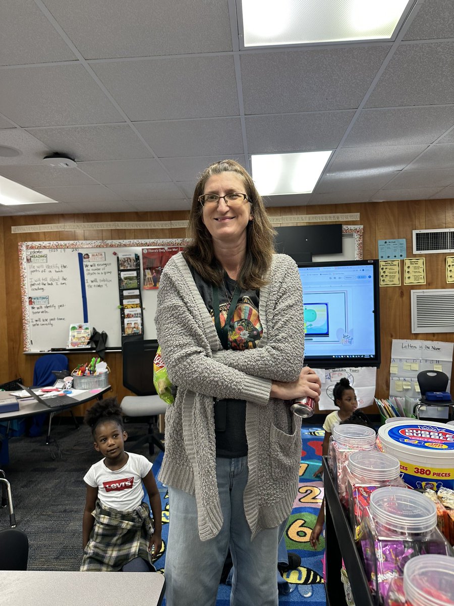 FelderTamera's tweet image. Love Hawk staff! They are some of the best around! 💙@CFISD_Hancock  @CFISD