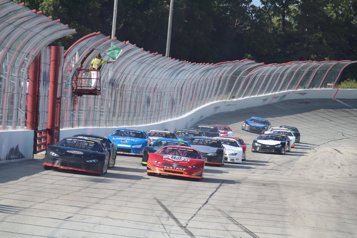 CRAracing's tweet image. The Vore's Welding CRA Late Model Sportsman make their final start of the 2023 season on Saturday, October 14th. Who is your pick to grab the win?

#CRARacing | CRA-Racing.com