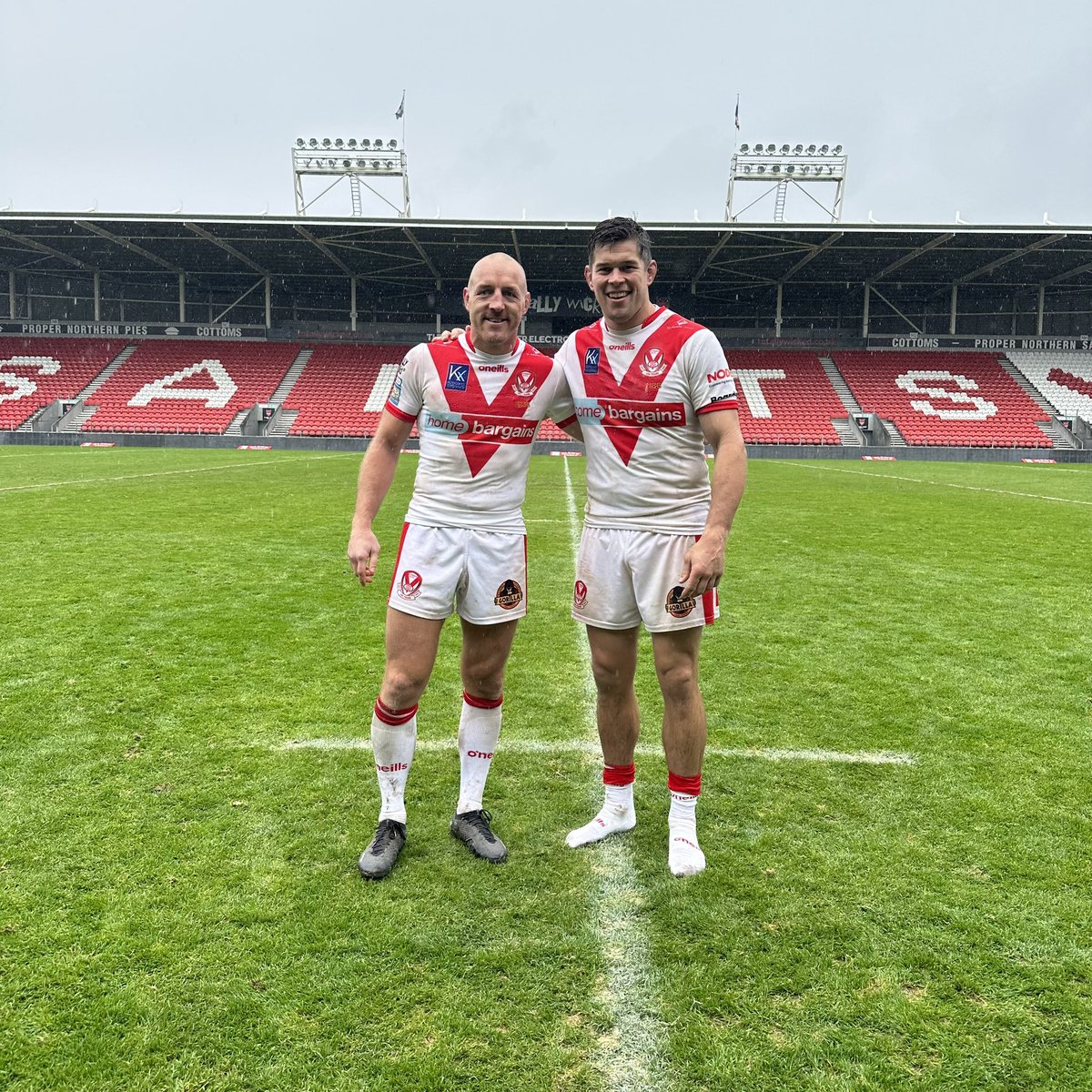 S A I N T S  ❤️ 

Two icons who give everything for the shirt. 

Thank you both, we go again next week, looking to give you both the biggest game to finish on. 

#COYS | #HistoryInTheMaking