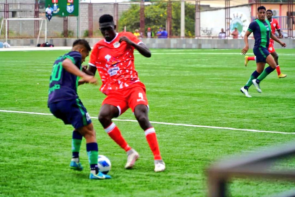 Resultado final en #Portoviejo 

⚽️ #LaPaz 2 vs. #SantaElenaSumPa 2

🥅 Penales 6 - 7
👉  #SantaElenaSumPa clasifica a la siguiente etapa.

#PlayOff- 32avos de final - vuelta 

 #AscensoEcuador #SegundaCategoría 🇪🇨