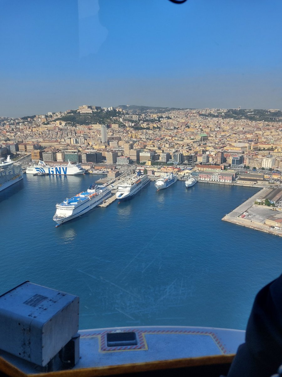 BoskovicPohar's tweet photo. Visit and insight in the excellent work  of the @EUNAVFOR_MED. Thank you for your dedication to 🇪🇺 #security #StrategicCompass 🧭 https://t.co/Ef8zlCV5K6