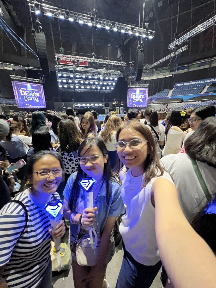 Nice meeting you @ChickoStone @royalblackelf 💙💙 Ingat kayo pag-uwi ☺️