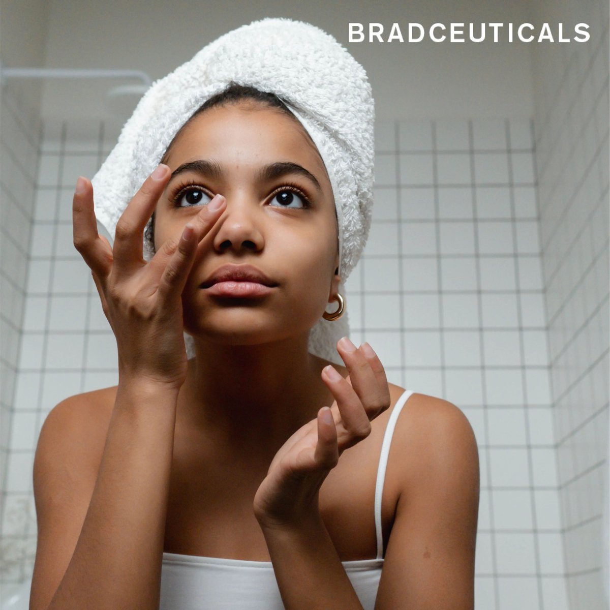bradceuticals's tweet photo. Take your skincare ritual game to the next level with Bradceuticals' luxurious #antiagingserums. From hydrating to anti-aging, each serum is a masterpiece of science and nature. Unleash radiant skin with every drop. Explore our collection: https://t.co/GCt3SWfOdi https://t.co/Y3aeIc6KN9