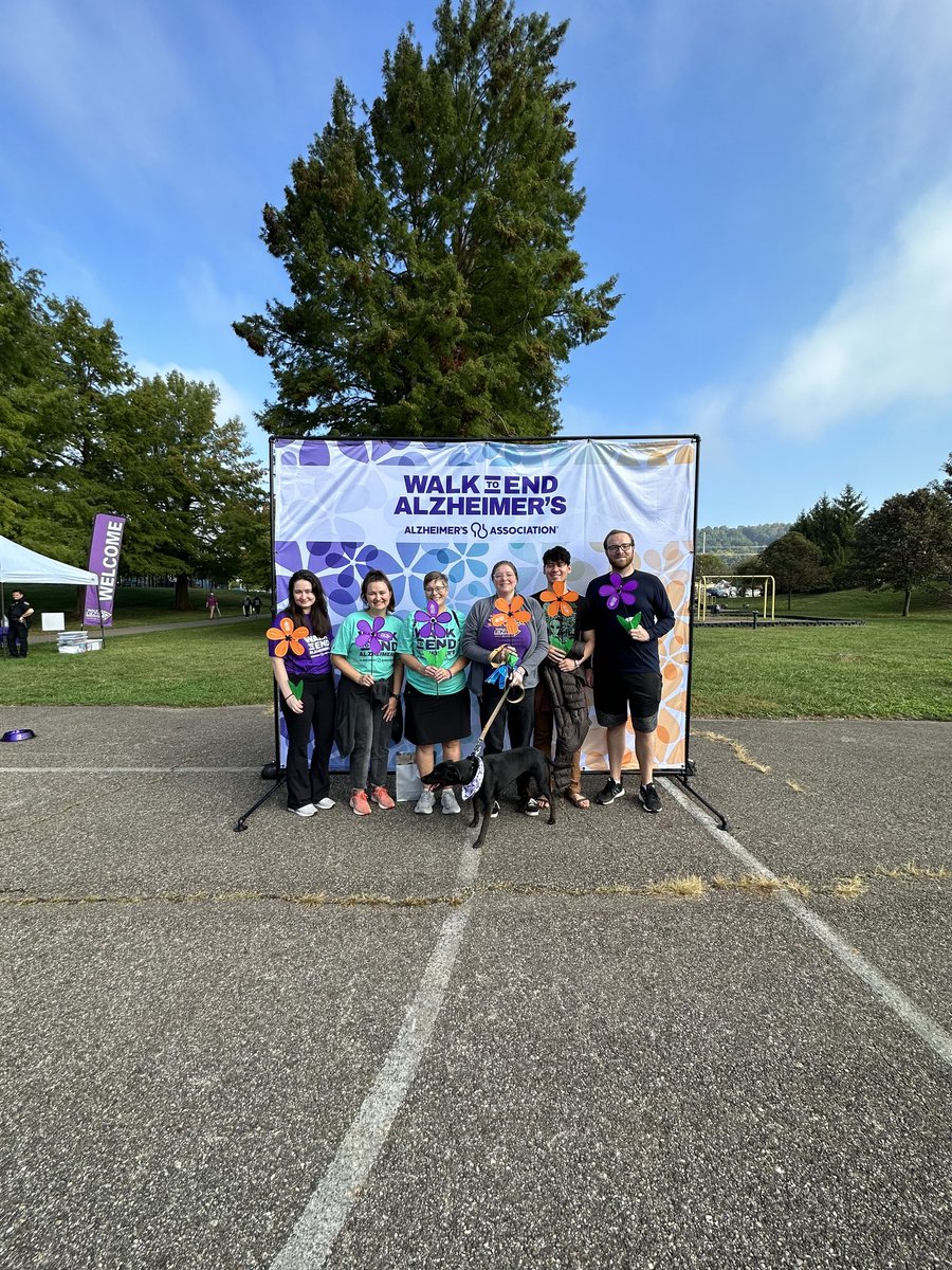 KLPizzonia's tweet photo. We at the @ohiou BRAIN Lab and @Div40ANST chapter participated in the #WalktoEndAlzheimers today! 

 @alzassociation https://t.co/6EKN4ujUgo