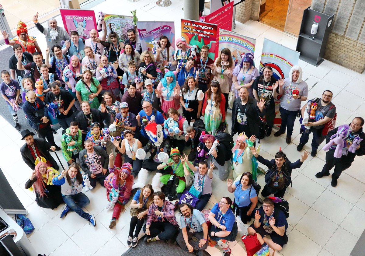 UKPonyCon's tweet image. ThankYou to everypony, every creature &amp;amp; everyone who came to our afternoon tea event at #UKPonyCon2023 this afternoon! With our special guests, Kelly Sheridan &amp;amp; Elley-Ray Hennessy! 
@KSheridanVoice #UKPonyCon