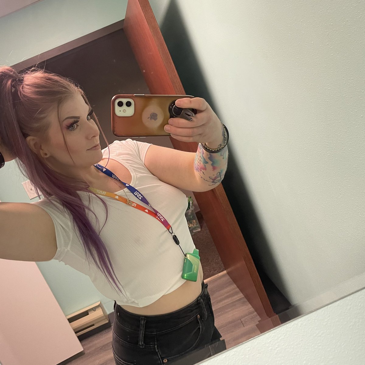 daisyxdee1's tweet photo. https://t.co/ZQDOVN9okU