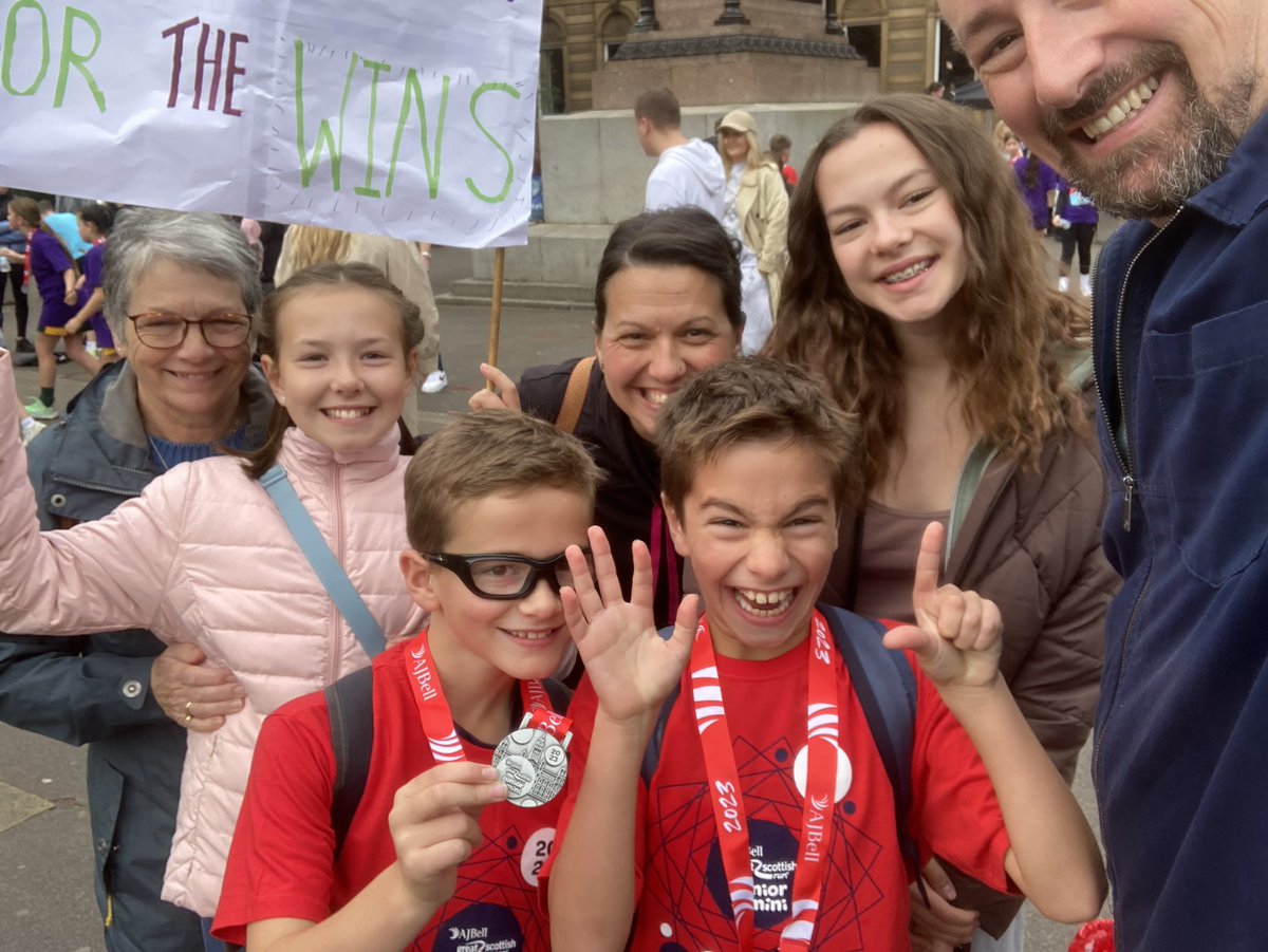 smujer's tweet photo. Brilliant morning @GreatScotRun  with these two superstars! Great run from them both in their first Junior GSR race. Big sisters banner helped too!#JuniorMiniGScotRun https://t.co/wBQlXjh2yh