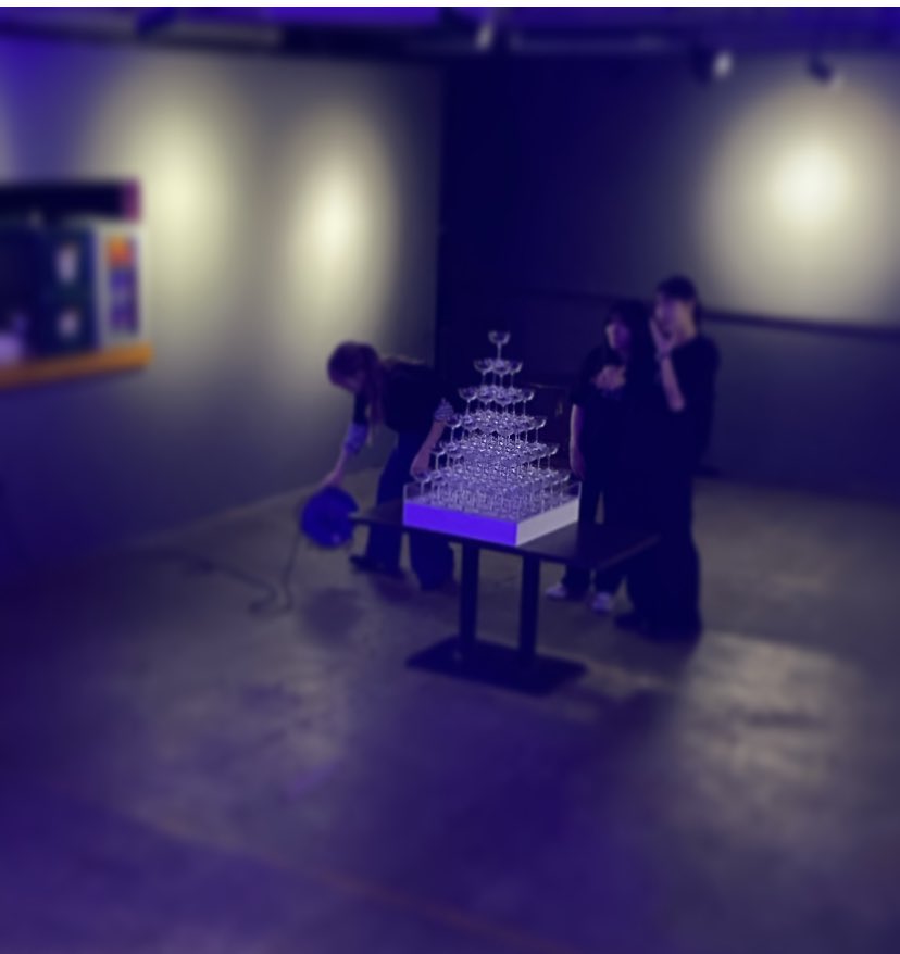 nopppppoN's tweet photo. #ホロリック お疲れ様でした〜初チームショーケース楽しかったし、普通にDJタイム楽しすぎましたww主催のおたびさん、一緒に出てくれたTEMZのみんな、DJの皆様ありがとうございました!次の #VRand までにVtuber楽曲もいっぱい聴きます!!! https://t.co/5aveTTCs38