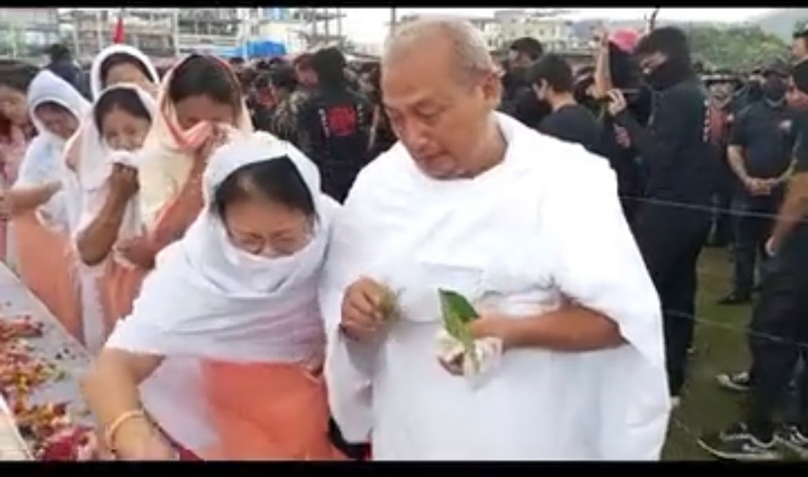 #Arambai stands for solidarity with the poor and suffering victims of #KukiAtrocities .Let all people of Manipur stand together with Arambai .
#Arambai4SaferManipur
#ArambaiForPeaceNJustice 

#ArambaiAgainstKukiAtrocities