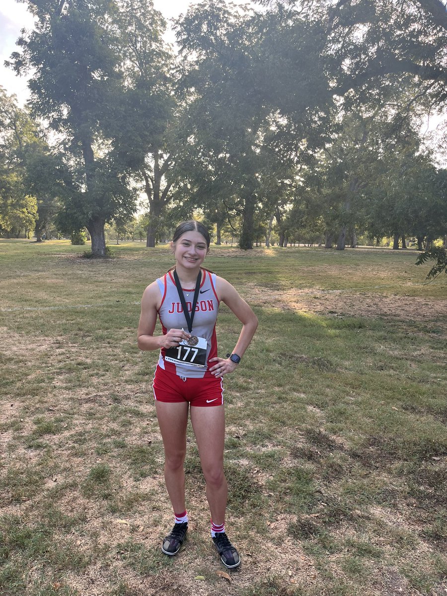 Great day of work! 
Judsons top 3 Varsity runners were Anastacia Garza 🏅 with 20:03, Jalynn Gonzales 22:57, &amp; Ariyanna Jackson 23:01 great job ladies!