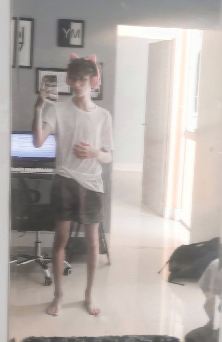 istfuu's tweet image. bom dia