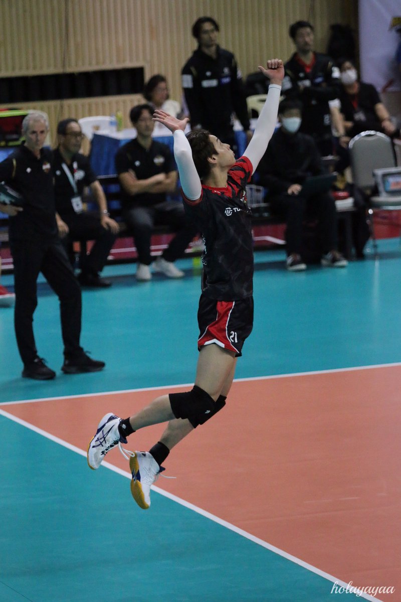 holayayaa's tweet photo. ไกลแค่ไหนคือคะคุณพี่ 🥺💖
#JPVolleyballTH2023
#MotokiEiro
#永露元稀
#Wolfdogs_NAGOYA
#ウルフドッグス https://t.co/9VeVYrhFty