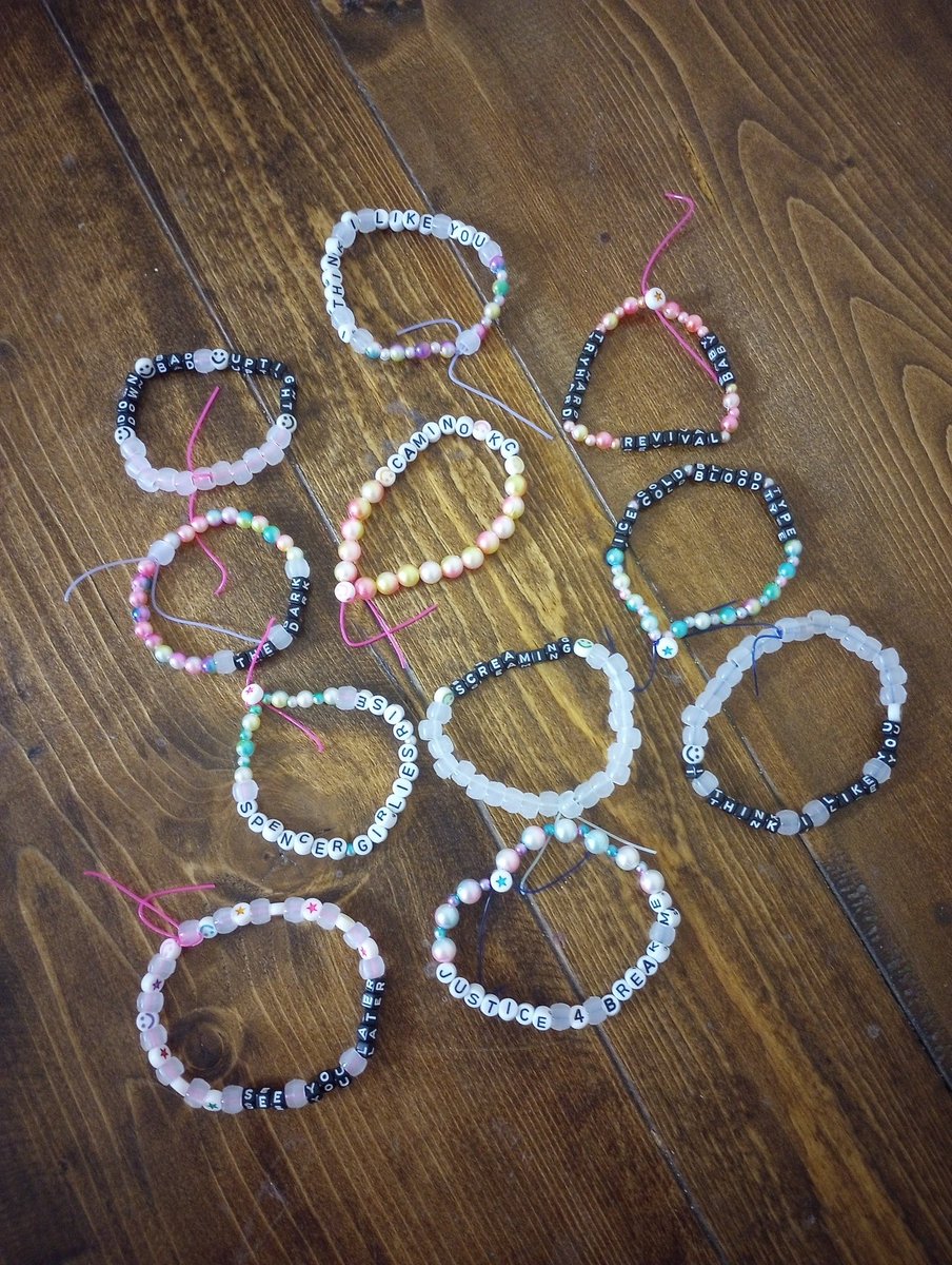 Elizabeth_Wyss's tweet photo. I would like to thank T. Swift for starting the friendship bracelet trend for concerts. Ready for @thebandcamino KC next week 😜 https://t.co/BARZEsWs4C