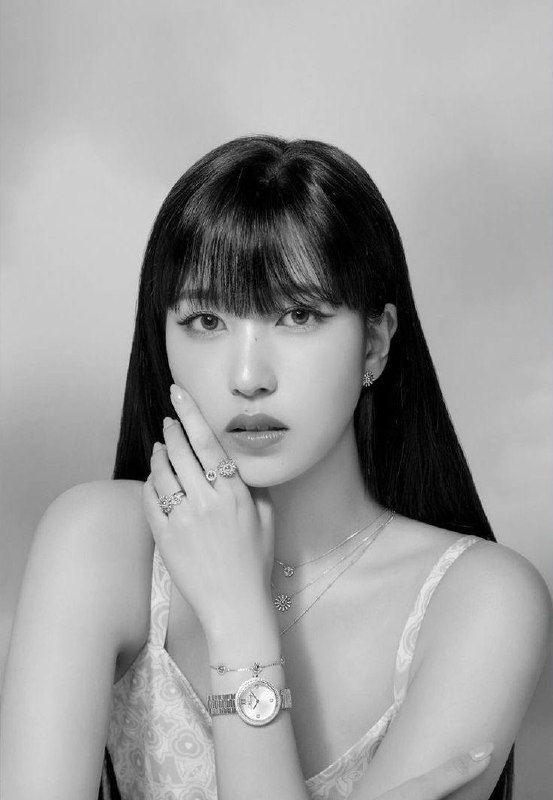 RPWORLDFESS's tweet photo. I don’t excel at starting a good conversation unless in a quite awkward way but if you don’t mind with one, care to leave a trace? Please do expect my appearance in your DM, too. 🖤 aye. https://t.co/KiaIRXroTN