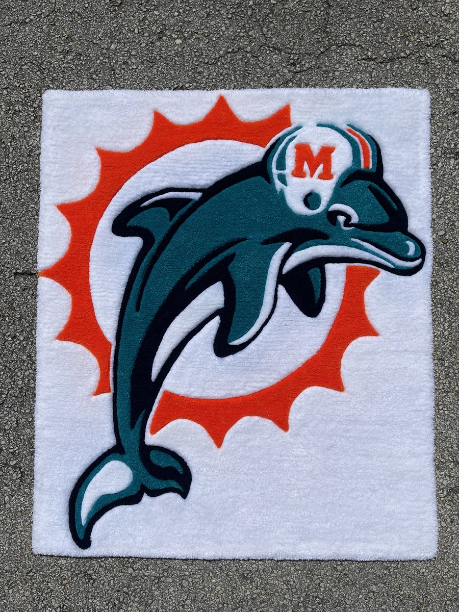 Invader_Slim305's tweet photo. 💎UPDATE💎 Ya boy been killing it with these rugs! Holla at me! Check me out on IG: Invasion_labs 🙏🏽 #Tufting https://t.co/XhwRCbUil2
