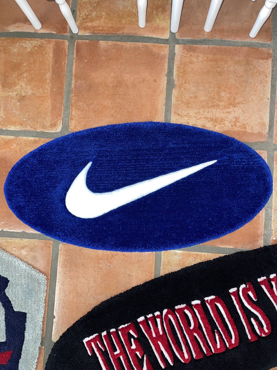 Invader_Slim305's tweet photo. 💎UPDATE💎 Ya boy been killing it with these rugs! Holla at me! Check me out on IG: Invasion_labs 🙏🏽 #Tufting https://t.co/XhwRCbUil2