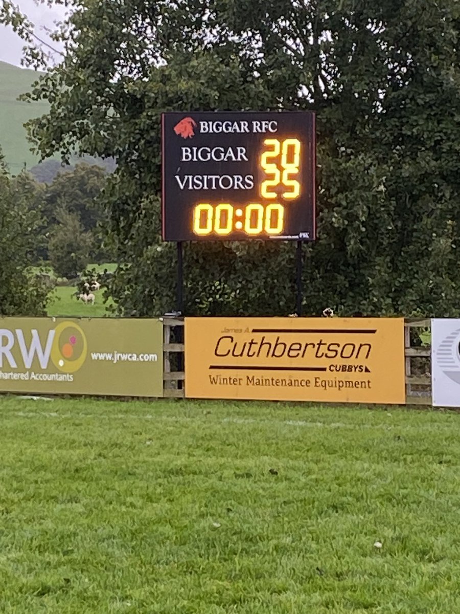 After more confusion about the time on the clock. Highland clear the ball of the park - and after a delay the ref blows the final whistle. 
<a href="/BiggarRFC/">Biggar RFC</a> 20-25 <a href="/HighlandRFC/">Highland Rugby Club 🦅</a>