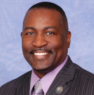 HistoryNevada's tweet photo. Valley High School grad and Nevada Assemblyman (2013-19), Odis Tyrone Thompson was born on Sep 30, 1967 in Las Vegas, NV. https://t.co/NPSplaVTyp
Note: Thompson passed away in Carson City, NV in 2019. https://t.co/tWY01T0dfX