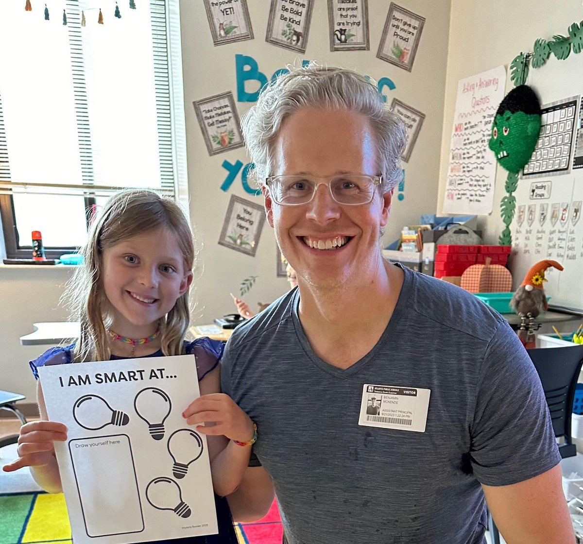 MrsBalcar's tweet photo. Thank you to our very first Mystery Reader! 📖 We enjoyed having you! @APS_VHE https://t.co/hl0EL1x6UU