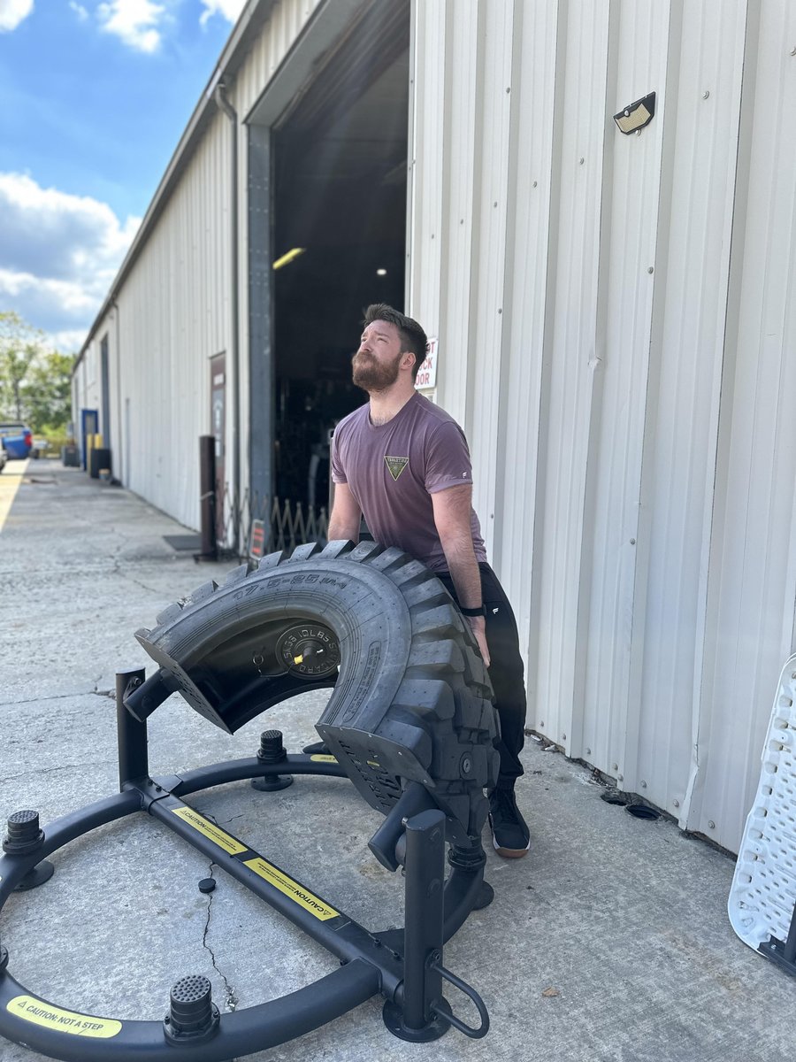 FistofTheWalrus's tweet image. I&apos;m back on the grind and thanks to 
@fabletics_men I have the right outfit for the job!

Check out the amazing styles and deals at: fabletics.com/fistofthewalrus   

Sign up for VIP and get: 2 for $24 shorts, $29 pants or 40% off everything sitewide       
#Ad #FableticsMenAmbassador