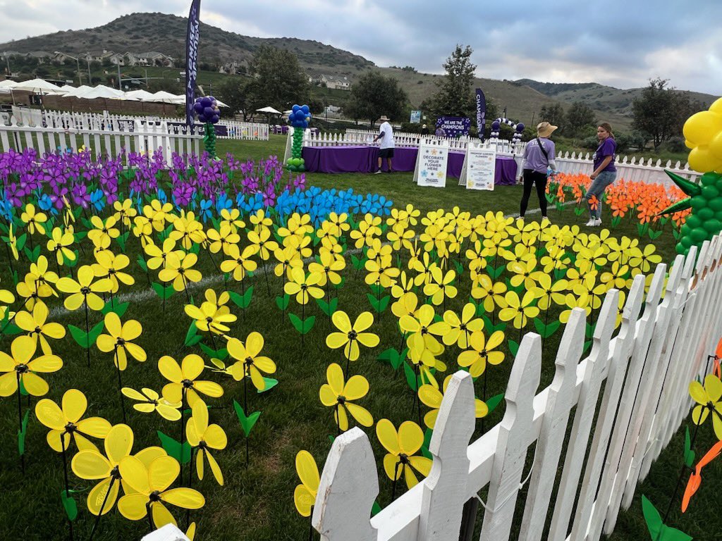 Syrentis1's tweet photo. It's a beautiful day here at the Walk to End Alzheimer's. 💜 Come join us in the fight to end Alzheimer's! 💜 We are the Sendero Field in Mission Viejo. We hope to see you. #SyrentisClinicalResearch #Walk2EndAlz #FightAgainstAlzheimers #StopALZ https://t.co/PESVGOXKYh