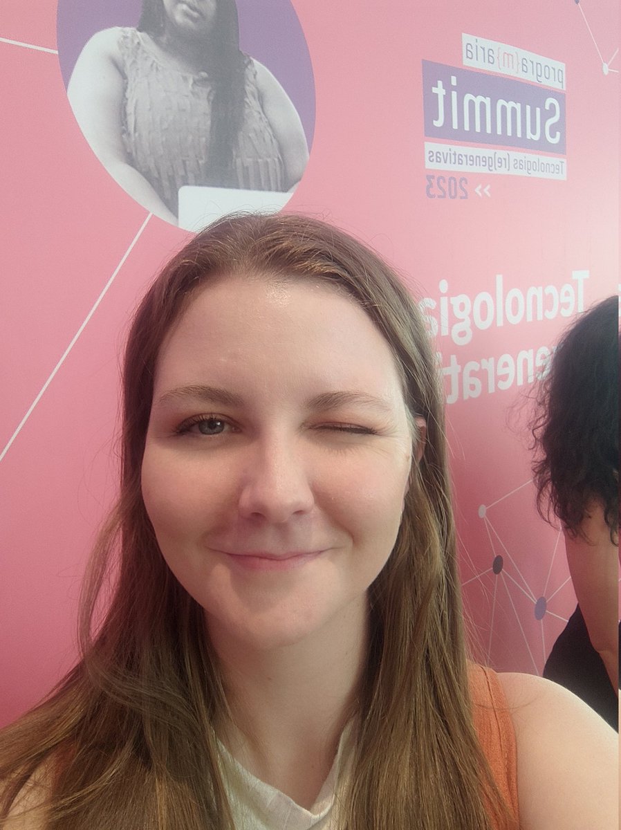 monokai_dev's tweet image. Monokai.dev no #prograMariaSummit 
Eu vi a @proxy_go 🥹🥹