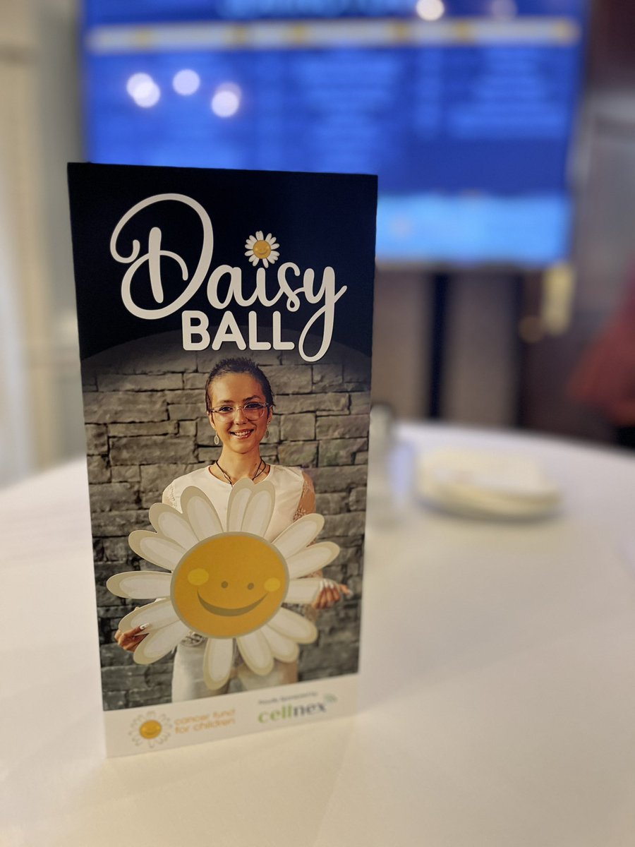 KDFROMKEADY's tweet photo. .@CancerFundChild Carefree choir is in the building @theshelbourne hotel for the #DaisyBall. A great way to bring #ChildhoodCancerAwarenessMonth to an end. https://t.co/2LxKEi6ziV
