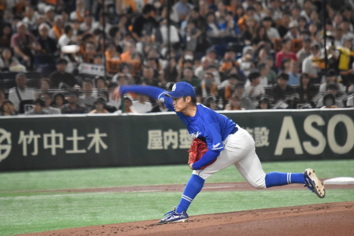 mori7728's tweet photo. 西本の評価の通り、経験者レベルでも腕の上げ方が変わったりとフォームに安定感はない。
ただ投げてる球はいいものがあるから、6イニングを1失点に抑えられる。フェーズは投手専門でやってきたメンツとは違うけど、希望のある投球だった。
生で見れて本当に良かった。
#根尾昂
#drapic7 https://t.co/4k03E2nTlF