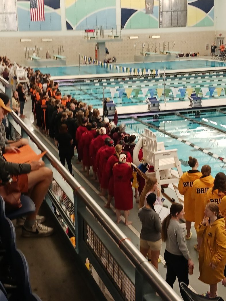thompson_track's tweet photo. Good luck to the Tommie/GFRR swimmers at their invite today in West Fargo! #GFSwimming ππββοΈ
#TommiePride π― https://t.co/pDsjKaNPZ9